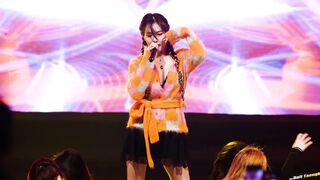 Hyuna Flashing Her Bra - K-pop