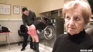 ava Dalush Engulfing and Pumping in The Local Laundromat