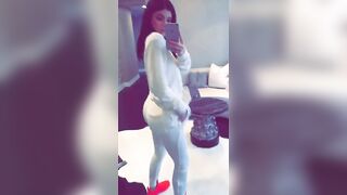 Kylie Jenner: Butt On Snapchat