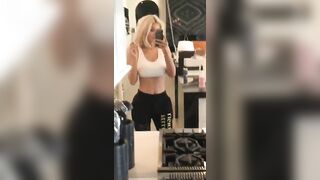 Kylie Jenner: Mirror