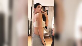 wow - Kylie Jenner