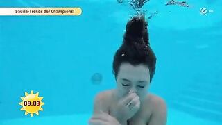 Leila Lowfire: Underwater Topless