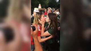 Lesbos: thrilling the crowd