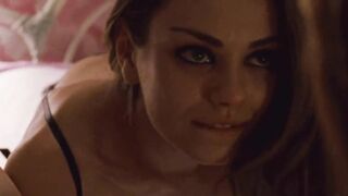 Mila Kunis and Natalie Portman in Black Swan - Lesbian Scenes