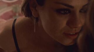 Lesbian Plot From Movies/Shows: Mila Kunis and Natalie Portman in Ebony Swan