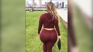 Thickness in maroon - Women Leaving