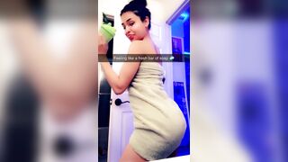 Mexicana: upvote if you desire me to drop the towel ?? snapchat: ohsosassyy